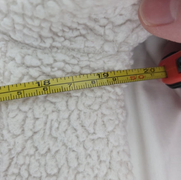 Uniqlo Women's Cream Fleece Jacket - Picture 8 of 8